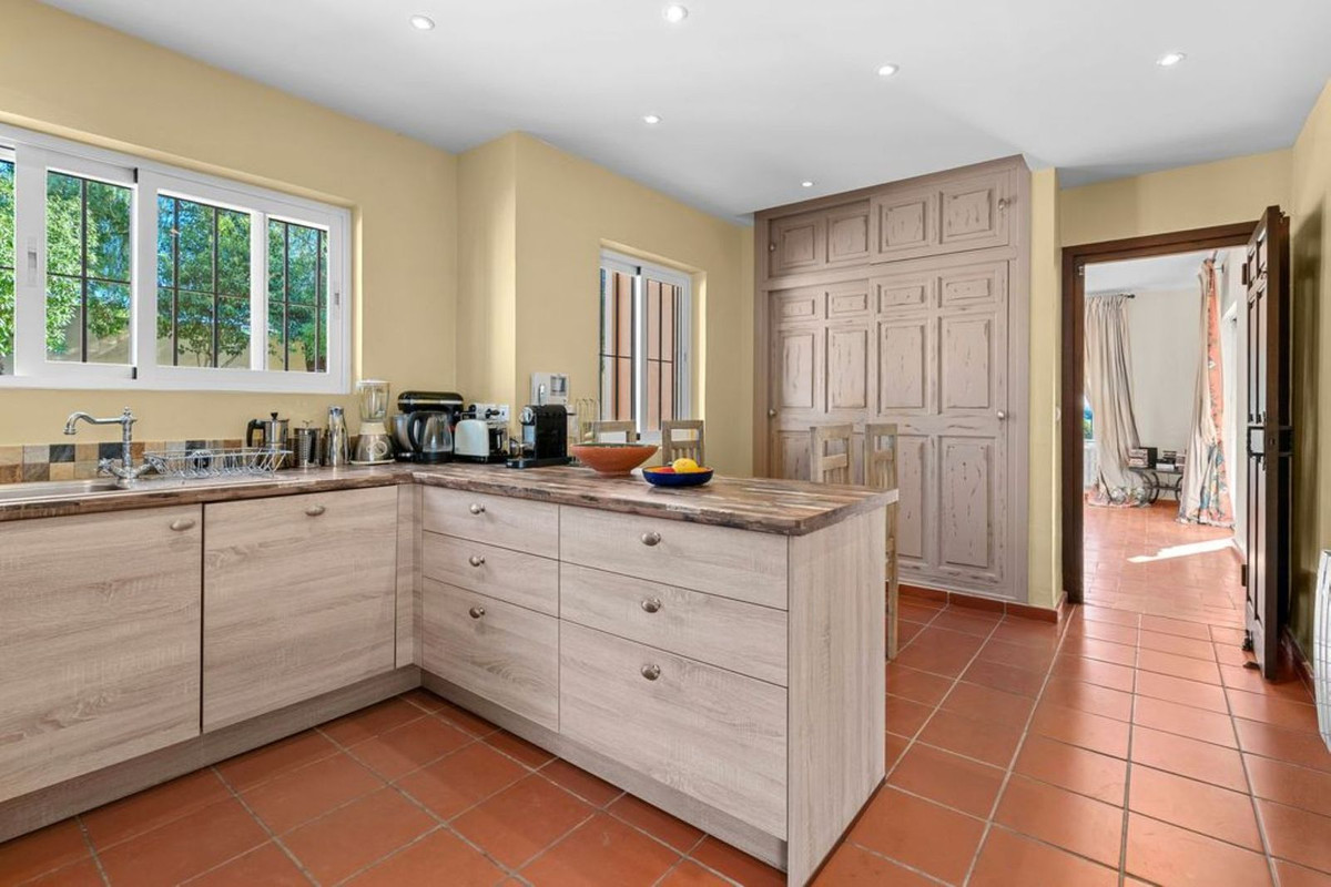 Huis te koop in Estepona | 4 slaapkamers H5398465
