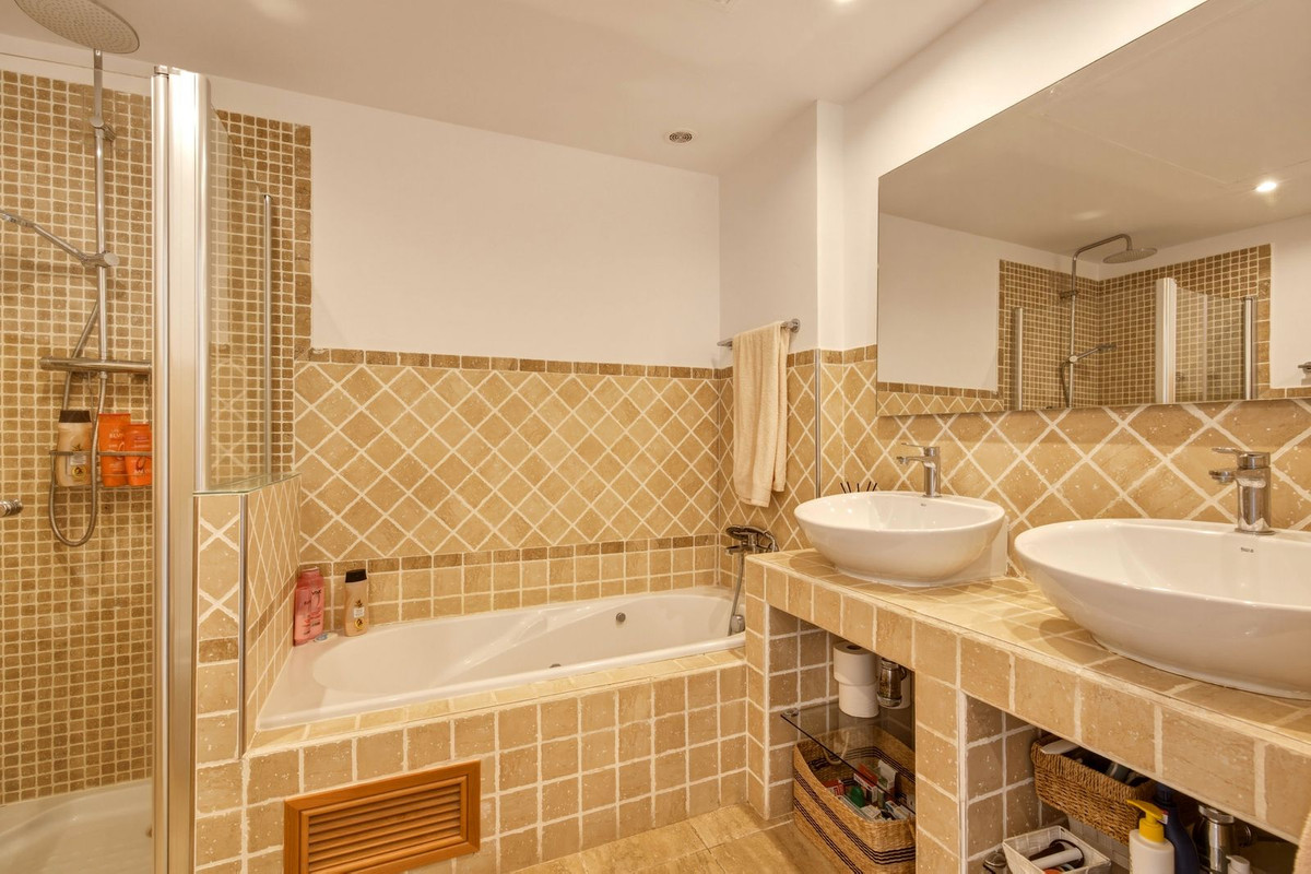 Huis te koop in Estepona | 3 slaapkamers H5399815