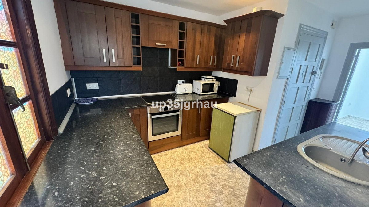Appartement te koop in Estepona | 3 slaapkamers H5400094