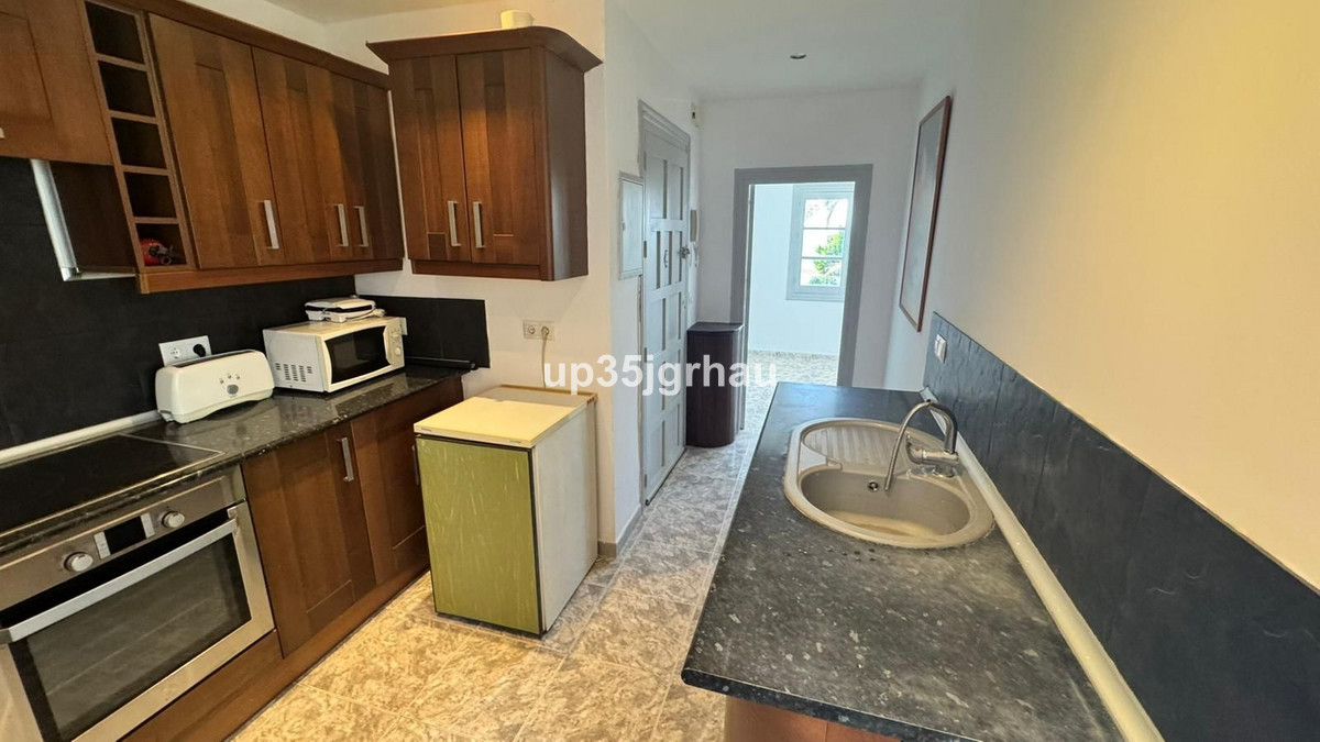 Appartement te koop in Estepona | 3 slaapkamers H5400094