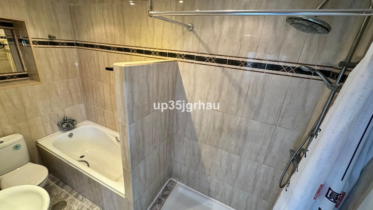 Appartement te koop in Estepona | 3 slaapkamers H5400094