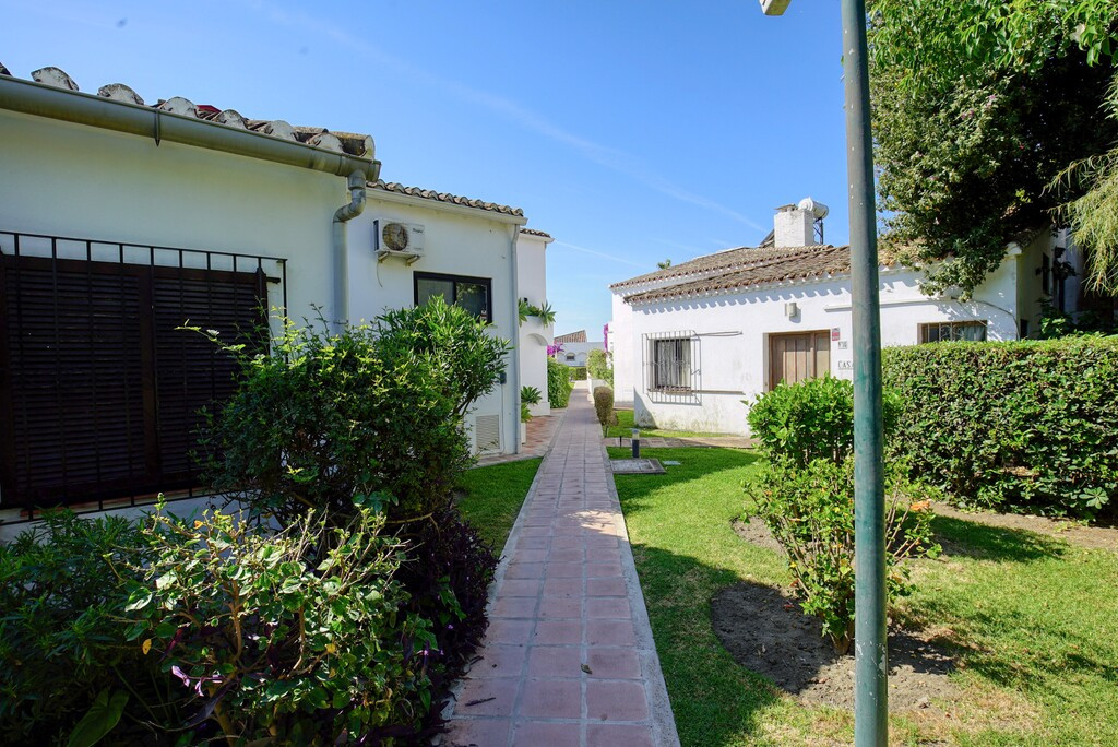 Huis te koop in Estepona | 2 slaapkamers H5400682