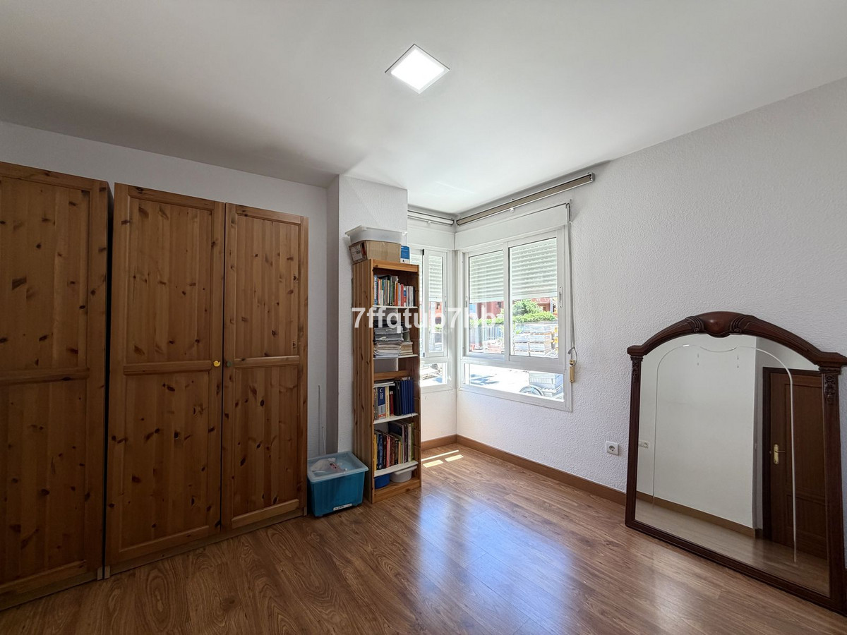 Appartement te koop in Estepona | 4 slaapkamers H5401018