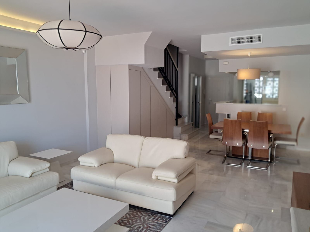 Huis te koop in Estepona | 3 slaapkamers H5401258