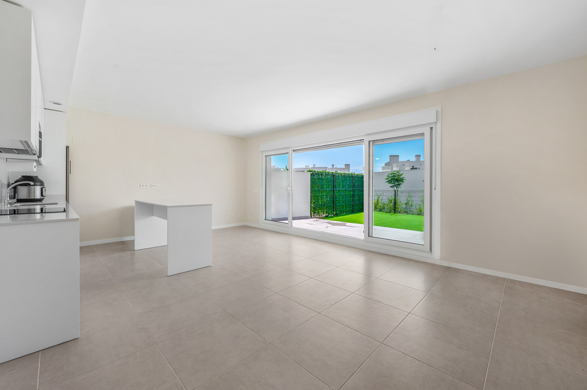 Huis te koop in Estepona | 2 slaapkamers H5401633