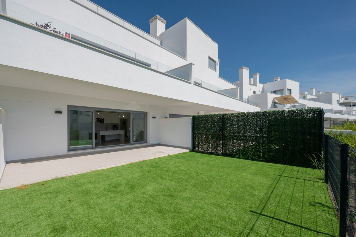 Huis te koop in Estepona | 2 slaapkamers H5401633