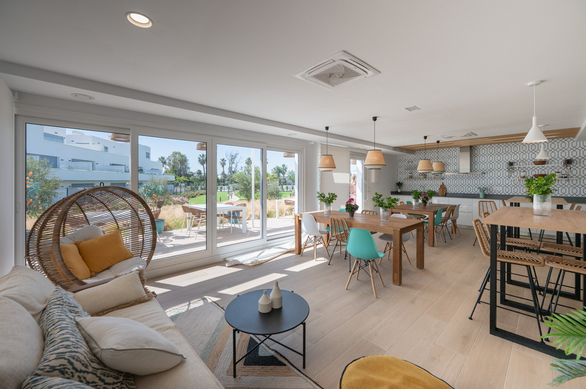 Huis te koop in Estepona | 2 slaapkamers H5401633