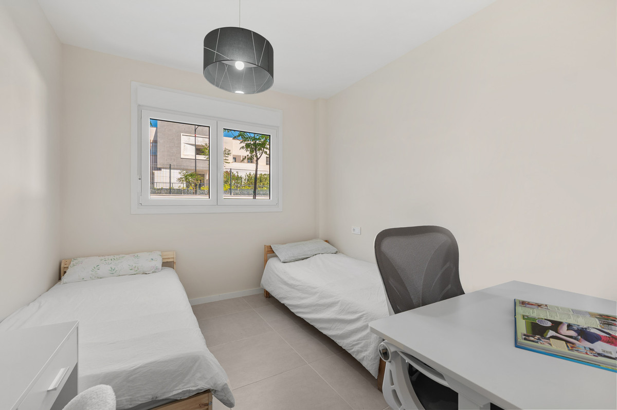Huis te koop in Estepona | 2 slaapkamers H5401633