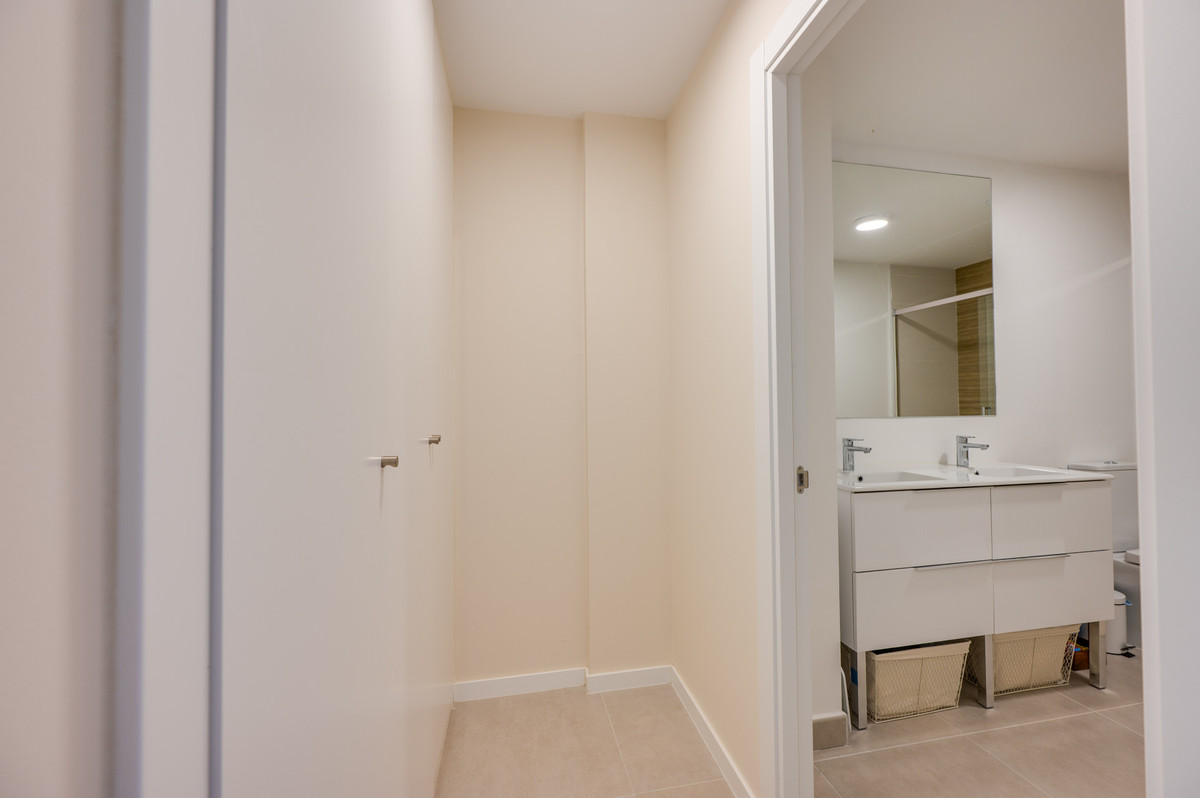 Huis te koop in Estepona | 2 slaapkamers H5401633