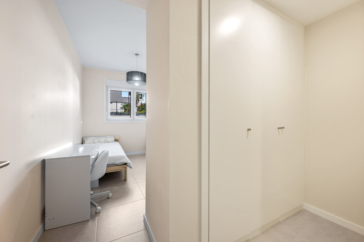 Huis te koop in Estepona | 2 slaapkamers H5401633