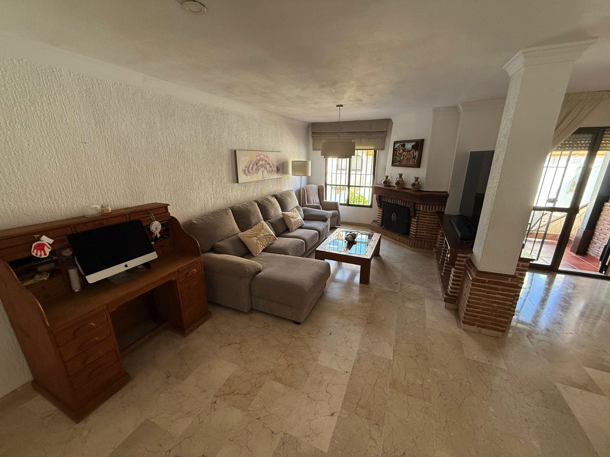 Huis te koop in Estepona | 4 slaapkamers H5402257