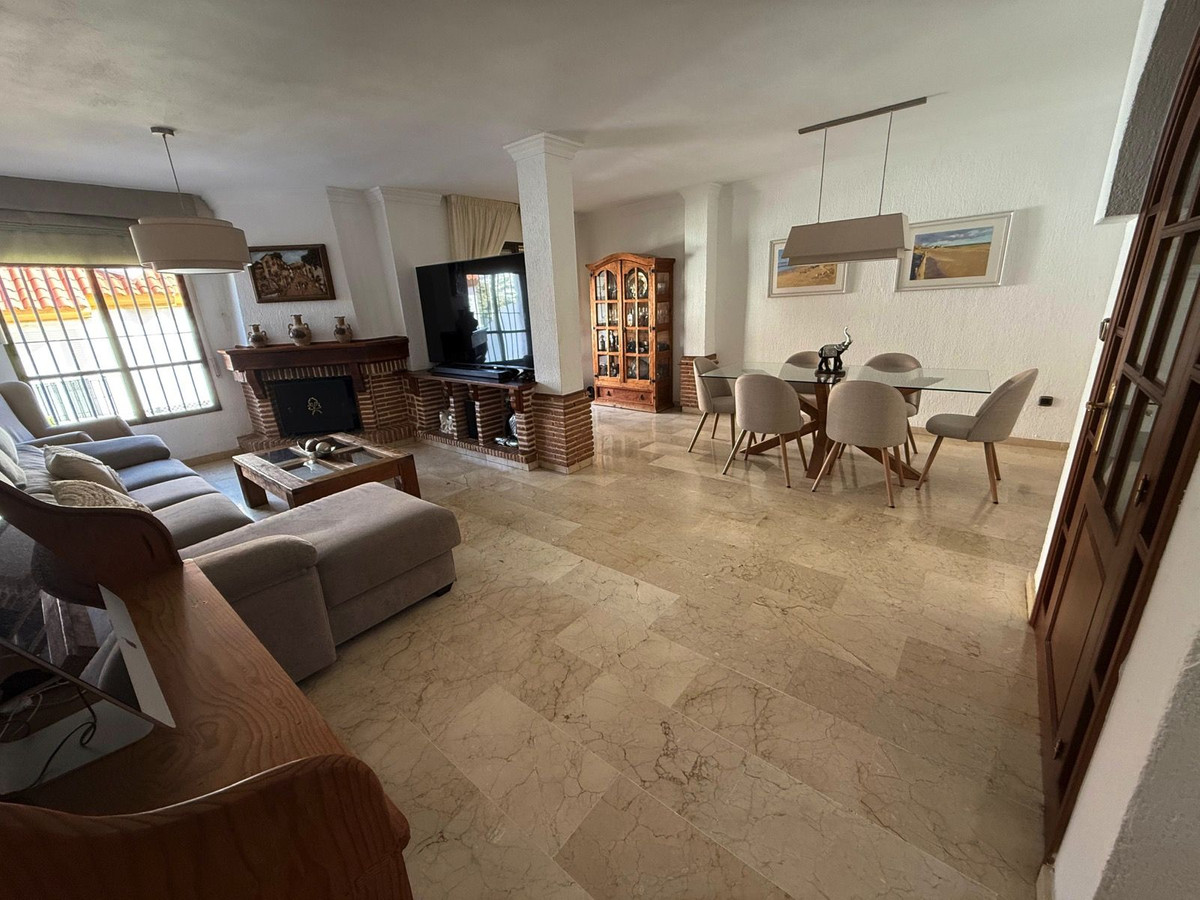 Huis te koop in Estepona | 4 slaapkamers H5402257