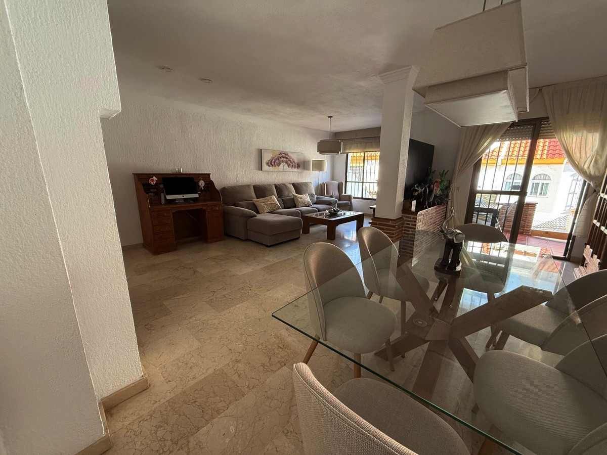 Huis te koop in Estepona | 4 slaapkamers H5402257