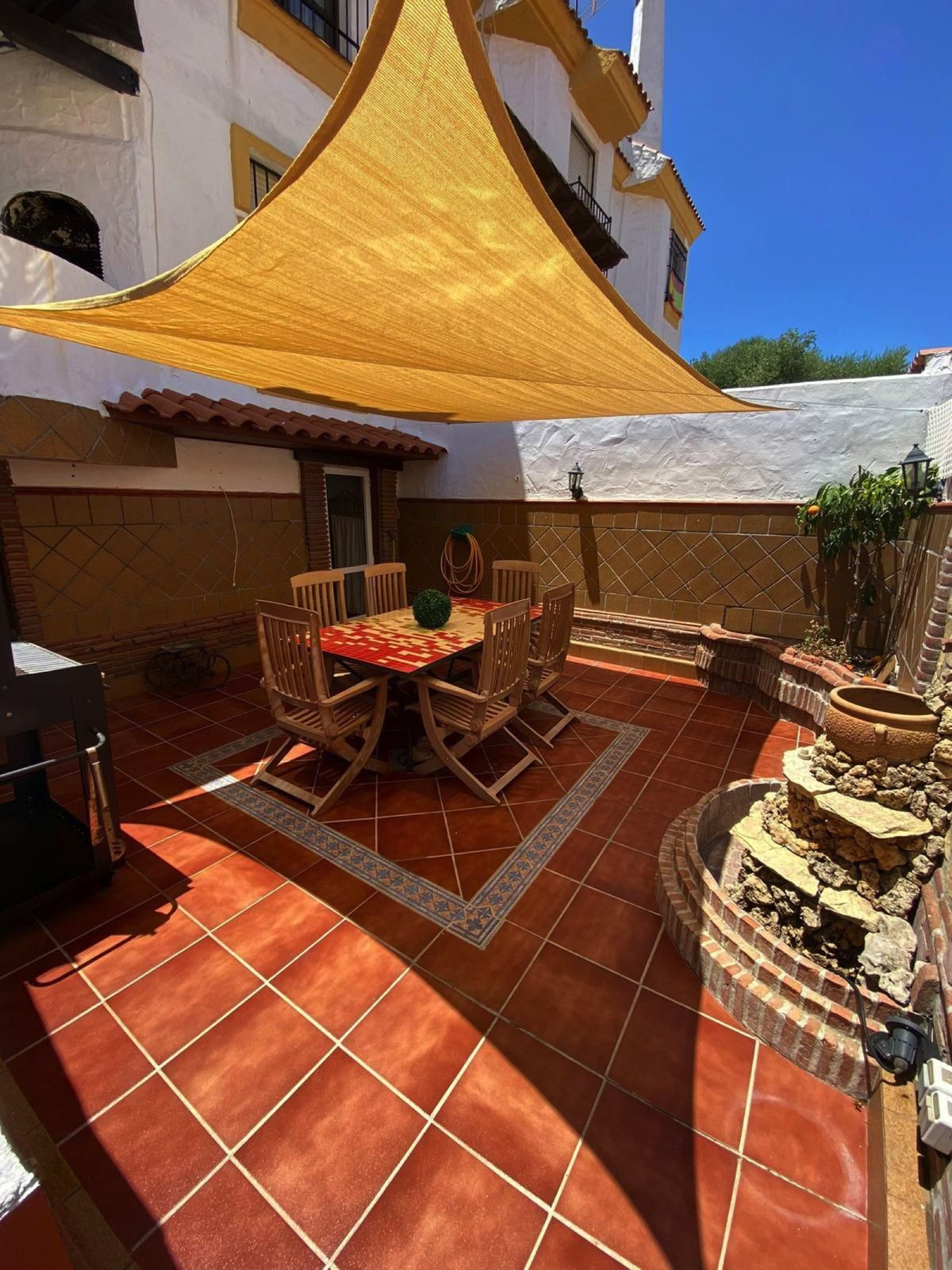 Huis te koop in Estepona | 4 slaapkamers H5402257