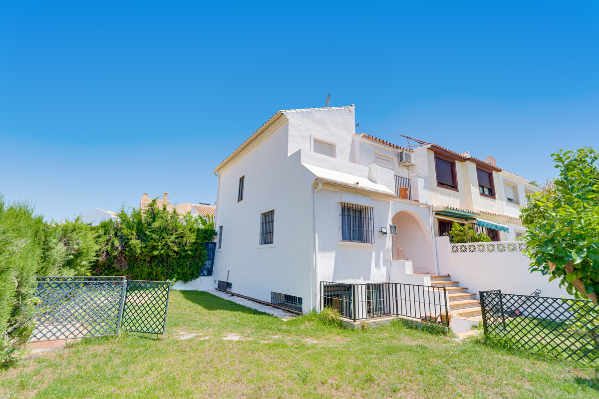 Huis te koop in Estepona | 3 slaapkamers H5402407