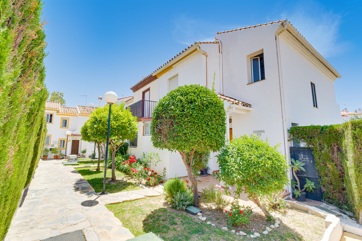 Huis te koop in Estepona | 3 slaapkamers H5402407