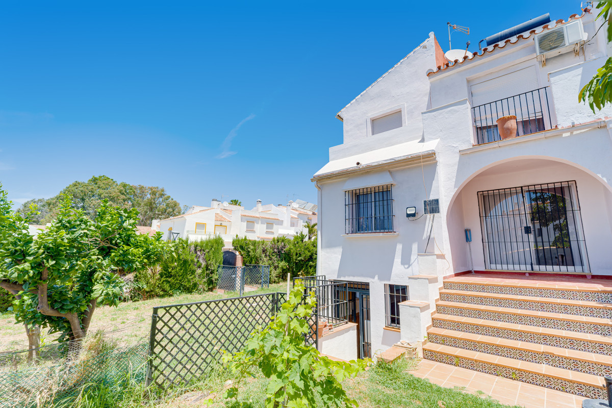Huis te koop in Estepona | 3 slaapkamers H5402407
