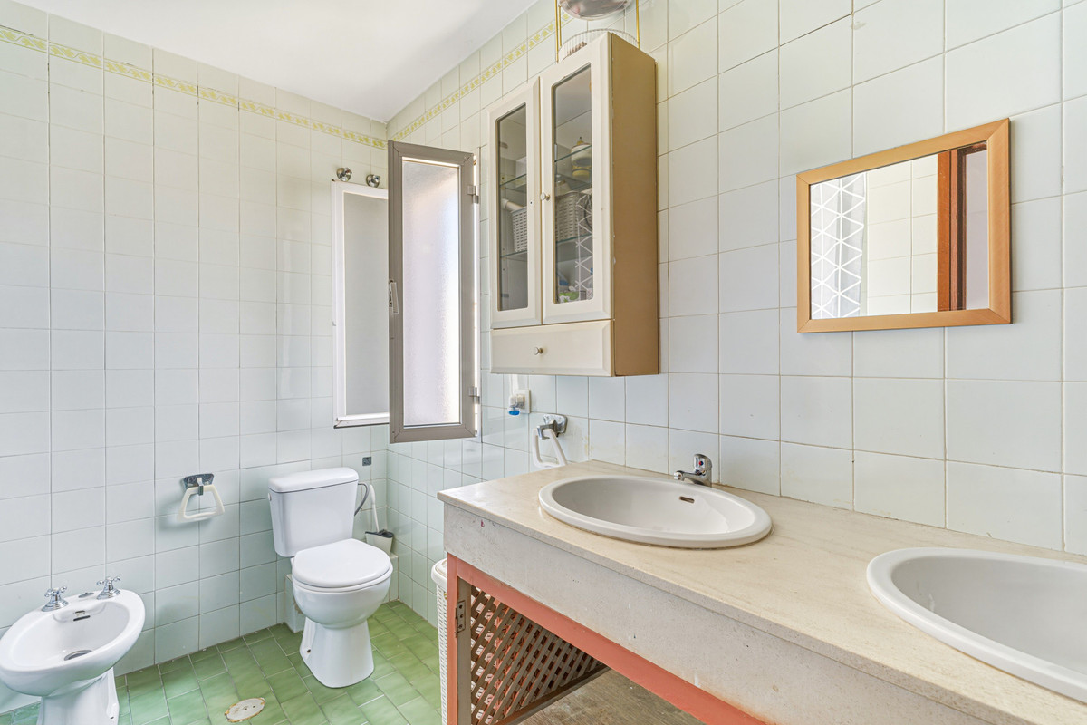 Huis te koop in Estepona | 3 slaapkamers H5402407