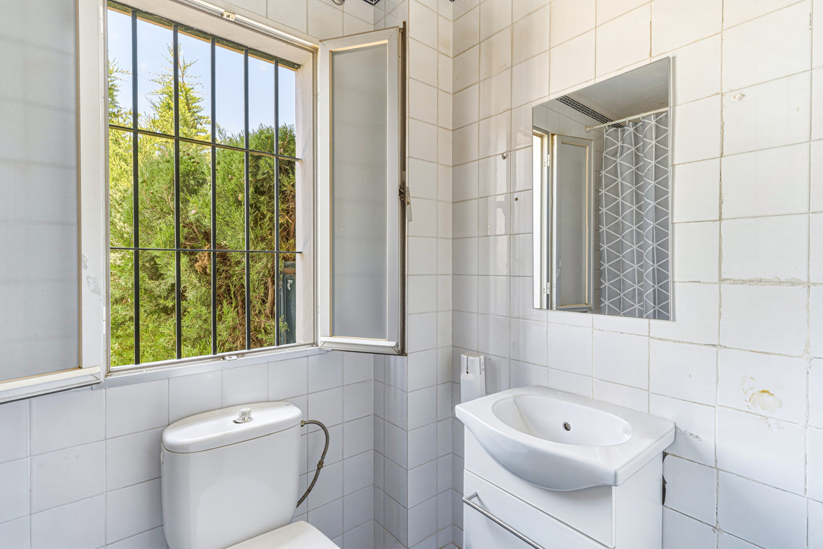 Huis te koop in Estepona | 3 slaapkamers H5402407