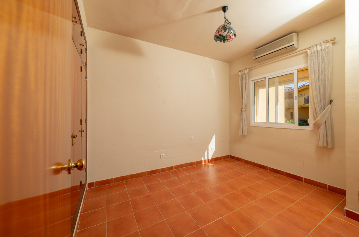 Huis te koop in Estepona | 4 slaapkamers H5402719