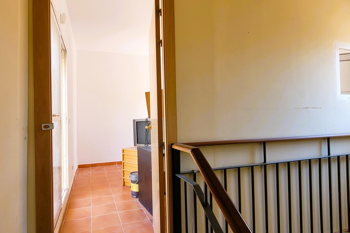 Huis te koop in Estepona | 4 slaapkamers H5402719