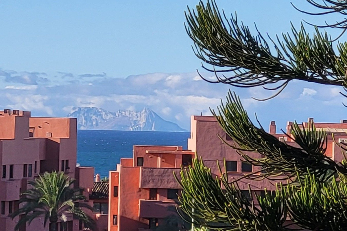 Huis te koop in Estepona | 4 slaapkamers H5402719