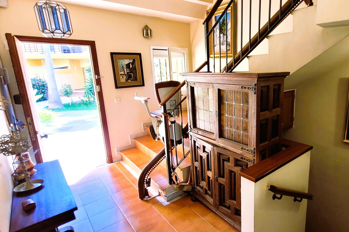 Huis te koop in Estepona | 4 slaapkamers H5402719