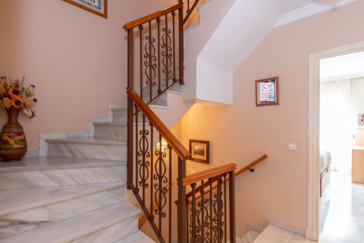 Huis te koop in Estepona | 3 slaapkamers H5406184