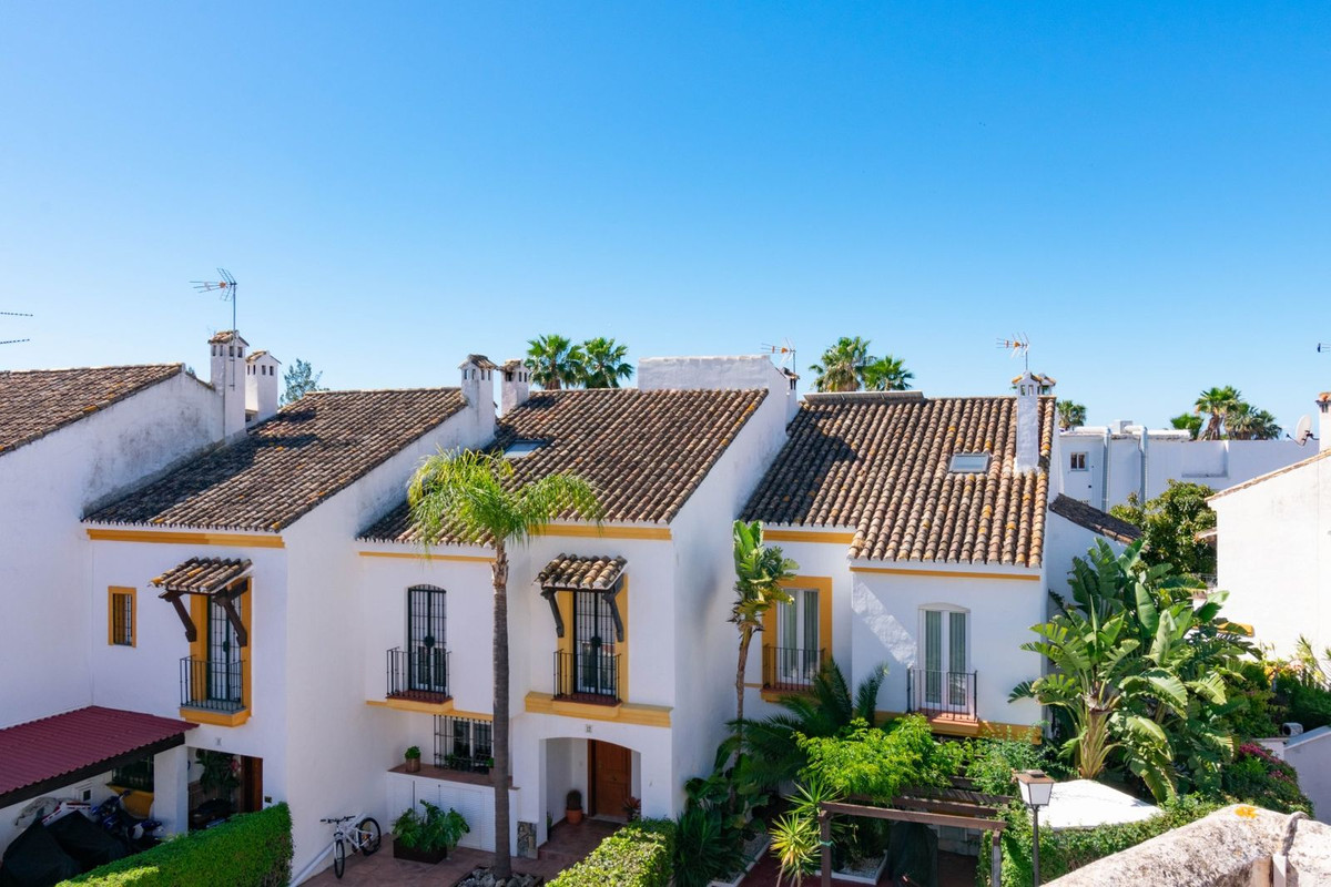 Huis te koop in Estepona | 3 slaapkamers H5406184