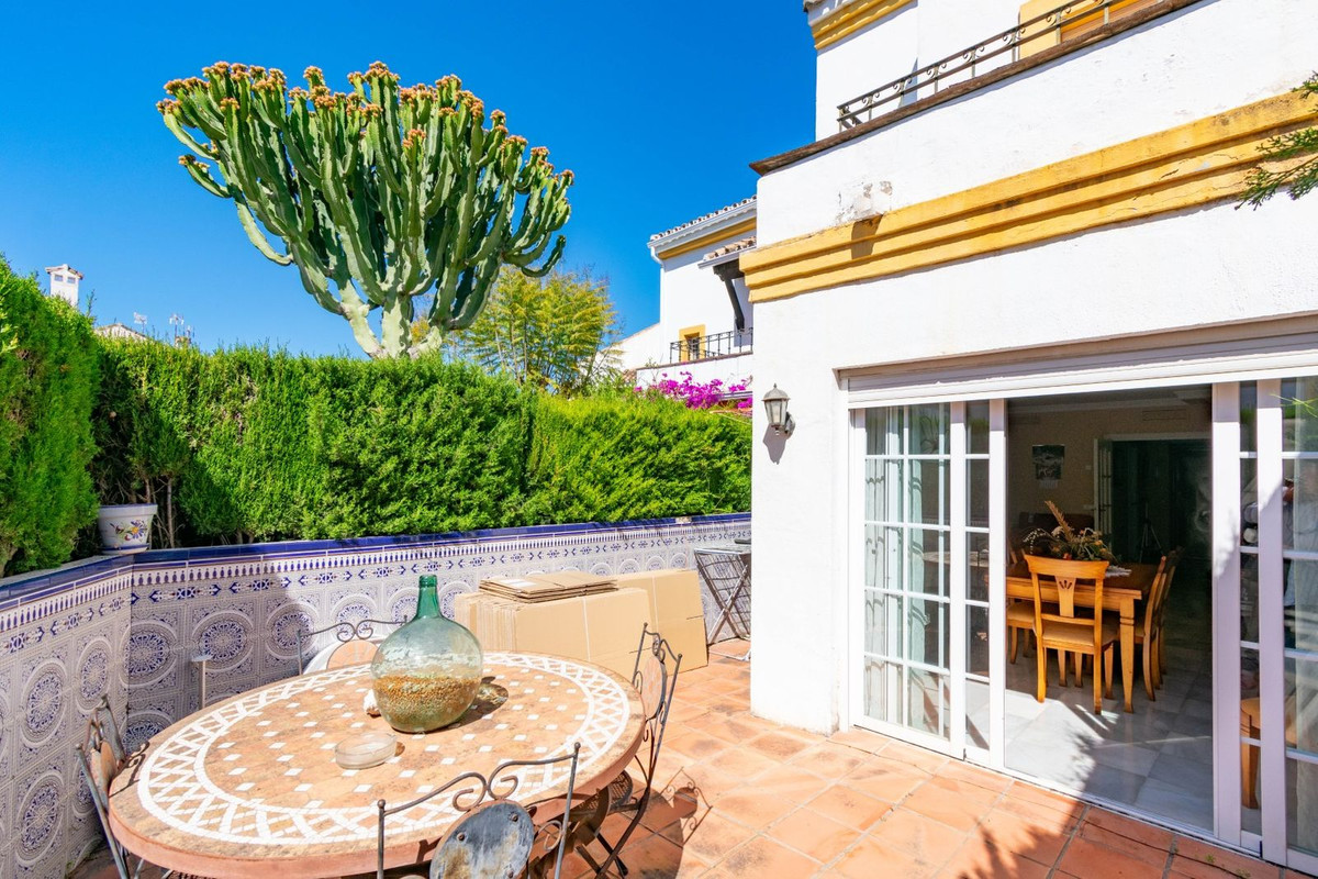 Huis te koop in Estepona | 3 slaapkamers H5406184
