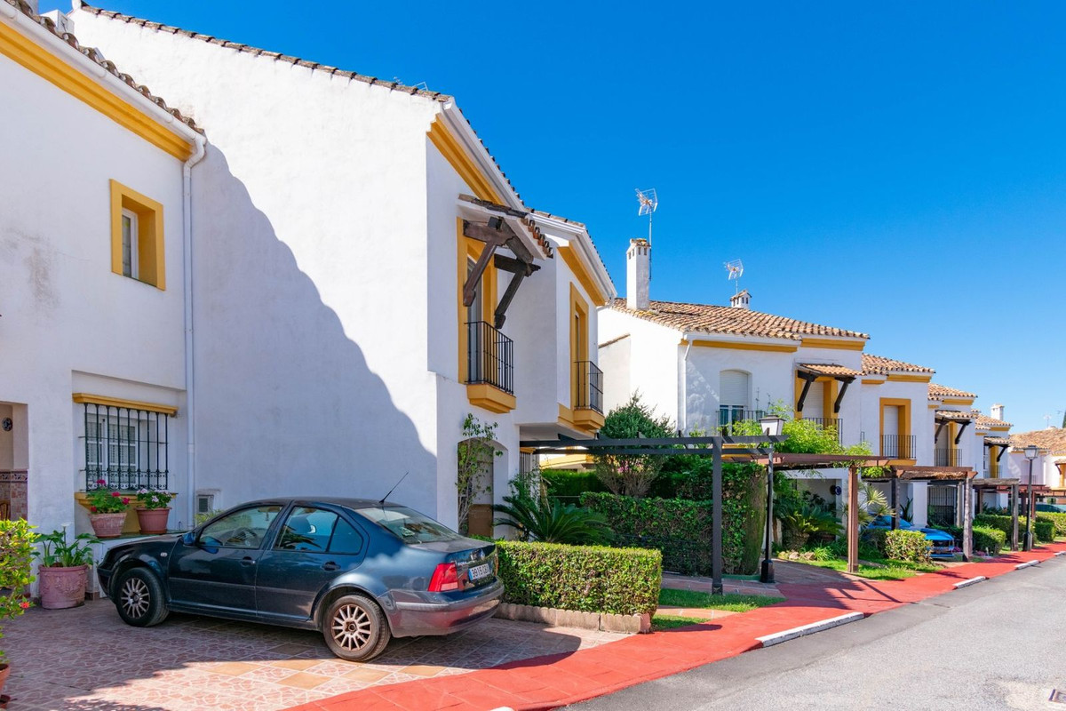 Huis te koop in Estepona | 3 slaapkamers H5406184
