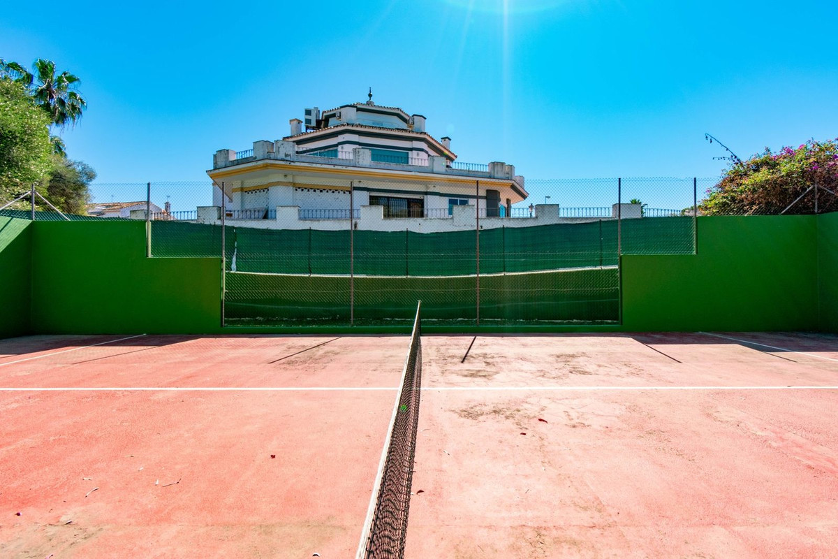 Huis te koop in Estepona | 3 slaapkamers H5406184