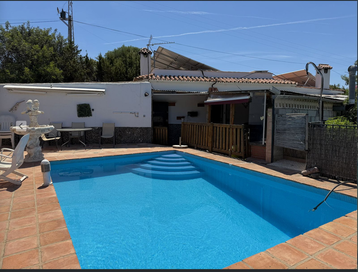 Finca - Cortijo te koop in Estepona | 6 slaapkamers H5406421