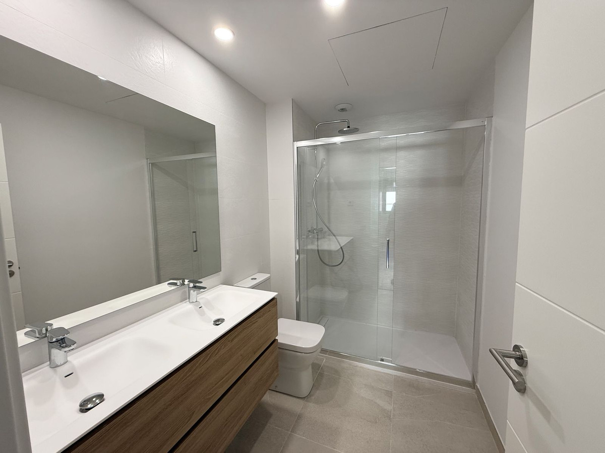 Huis te koop in Estepona | 2 slaapkamers H5406535