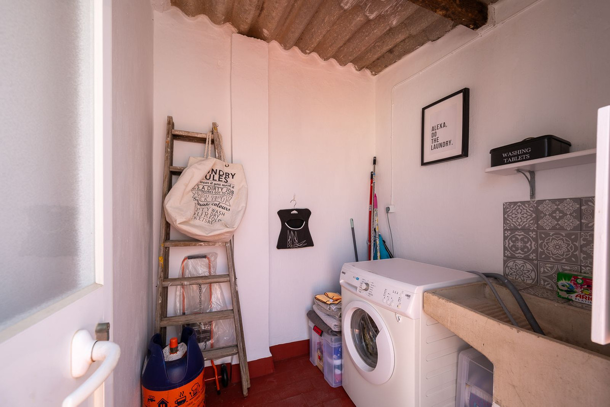 Huis te koop in Estepona | 2 slaapkamers H5407135