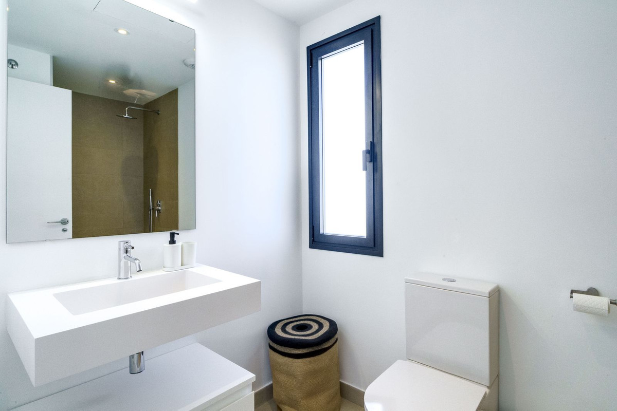 Huis te koop in Estepona | 3 slaapkamers H5407756