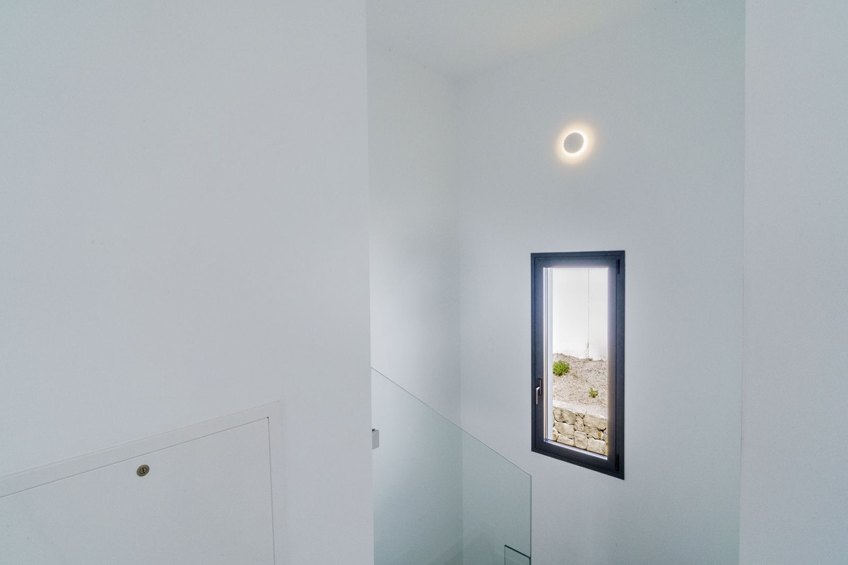 Huis te koop in Estepona | 3 slaapkamers H5407756