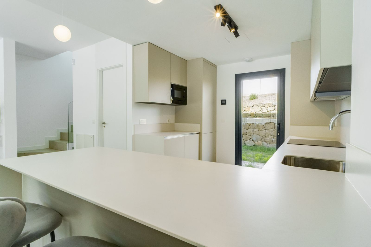 Huis te koop in Estepona | 3 slaapkamers H5407756