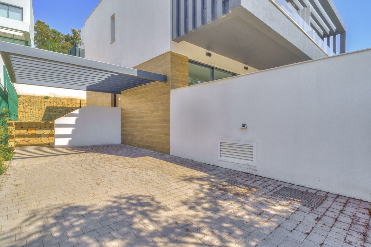 Huis te koop in Estepona | 3 slaapkamers H5407756