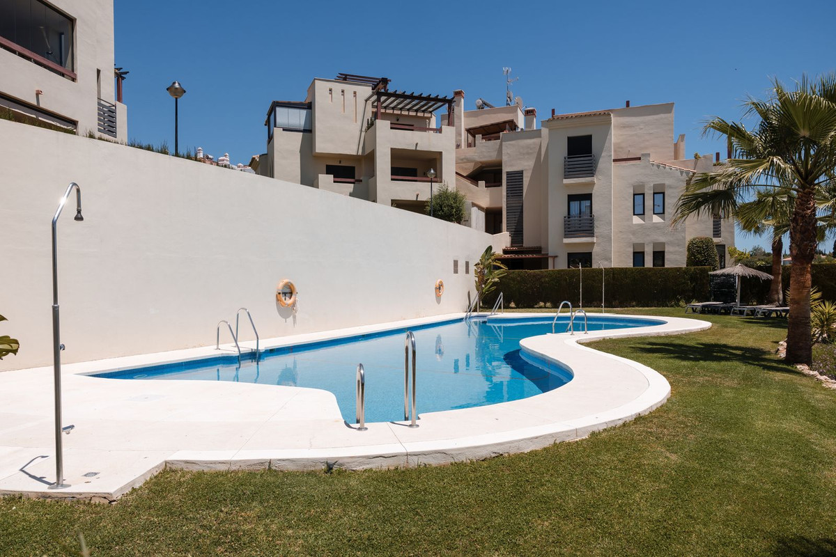 Huis te koop in Estepona | 2 slaapkamers H5407759