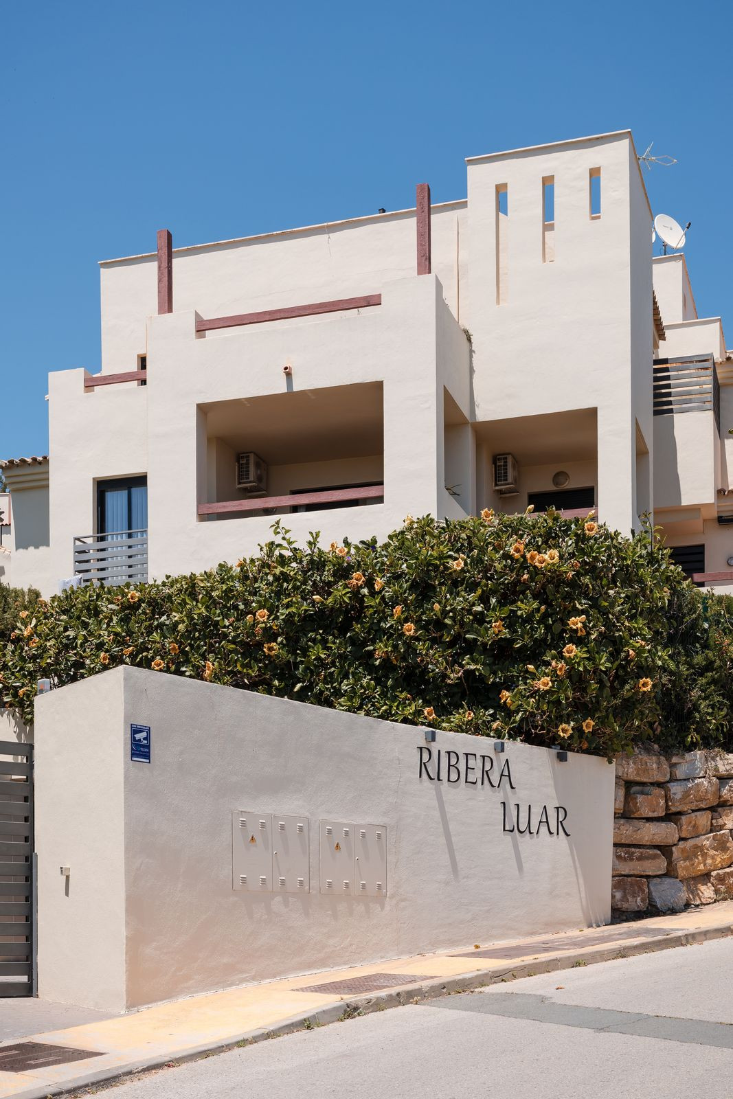 Huis te koop in Estepona | 2 slaapkamers H5407759