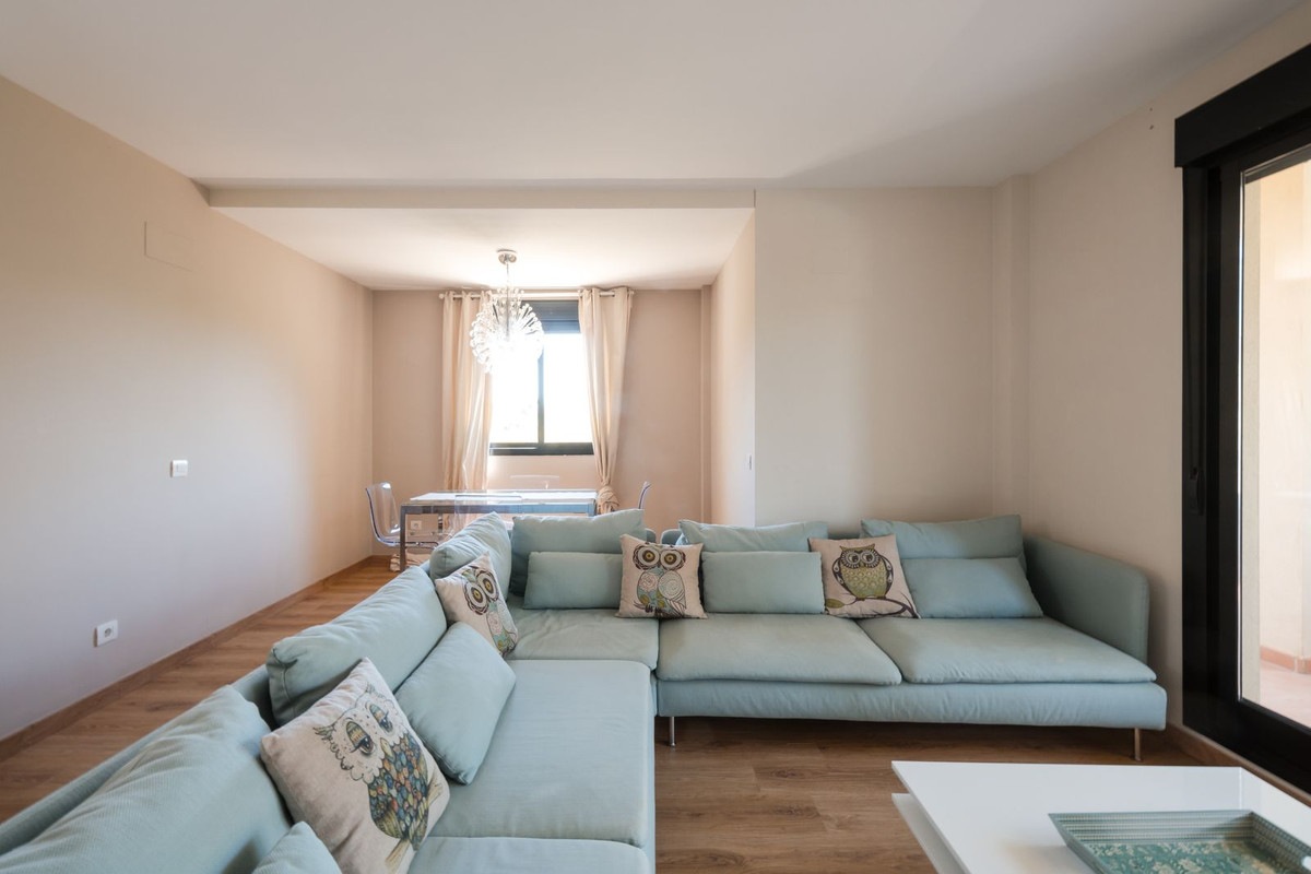 Huis te koop in Estepona | 2 slaapkamers H5407759