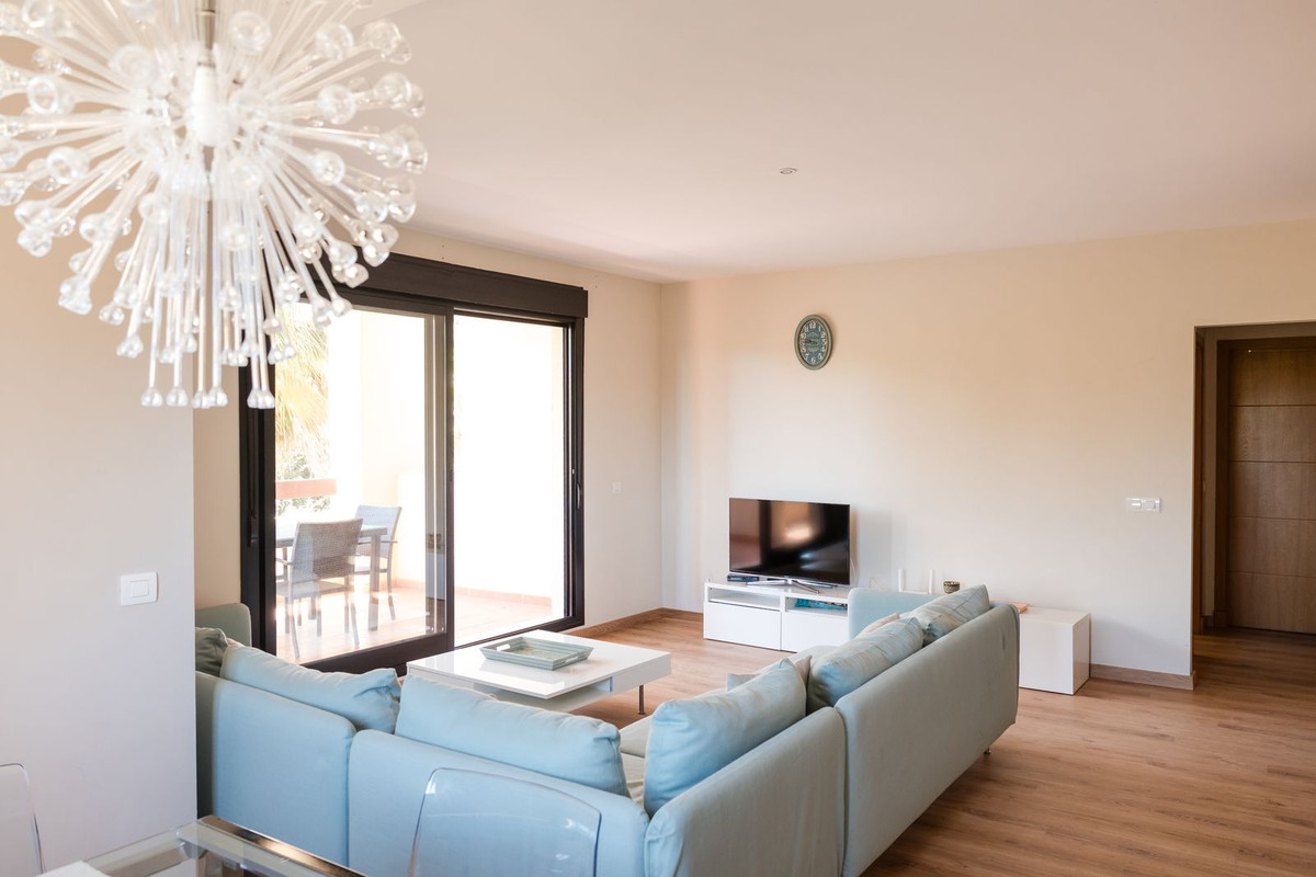 Huis te koop in Estepona | 2 slaapkamers H5407759