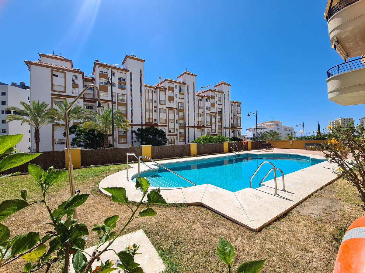 Huis te koop in Estepona | 2 slaapkamers H5407969