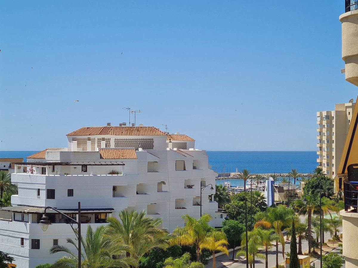 Huis te koop in Estepona | 2 slaapkamers H5407969