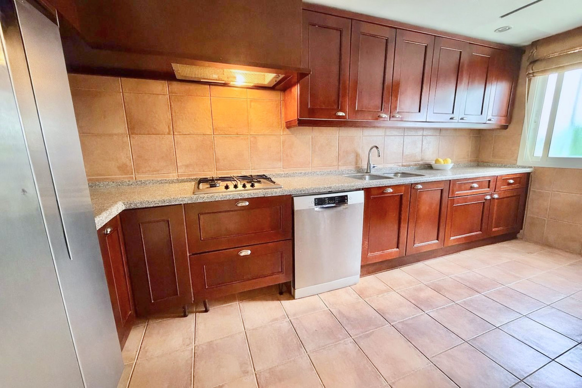 Huis te koop in Estepona | 3 slaapkamers H5408623