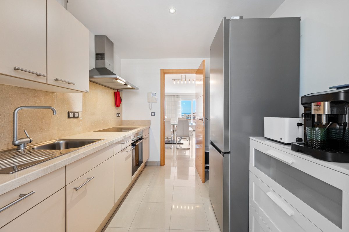 Appartement te koop in Estepona | 2 slaapkamers H5408812
