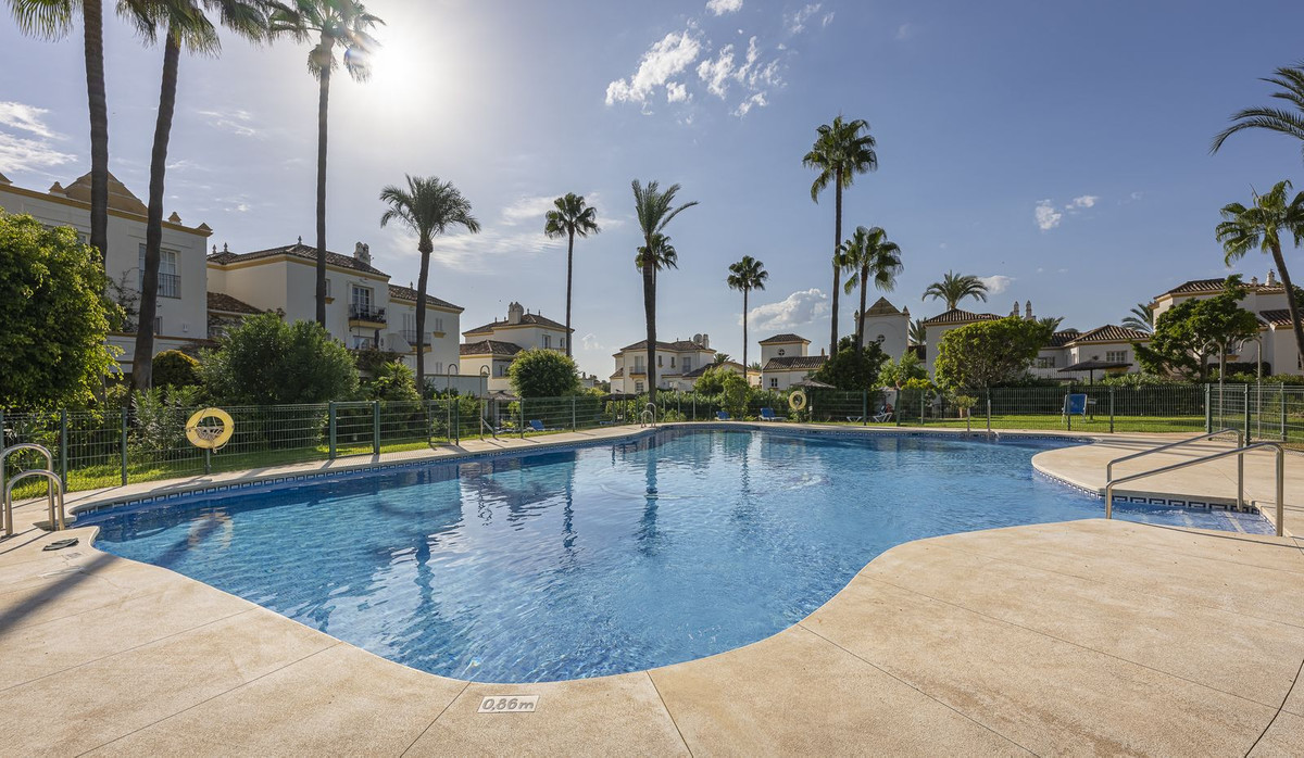Huis te koop in Estepona | 3 slaapkamers H5411452