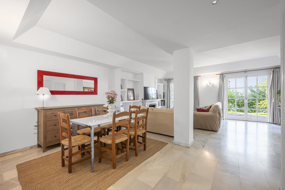 Huis te koop in Estepona | 3 slaapkamers H5411452