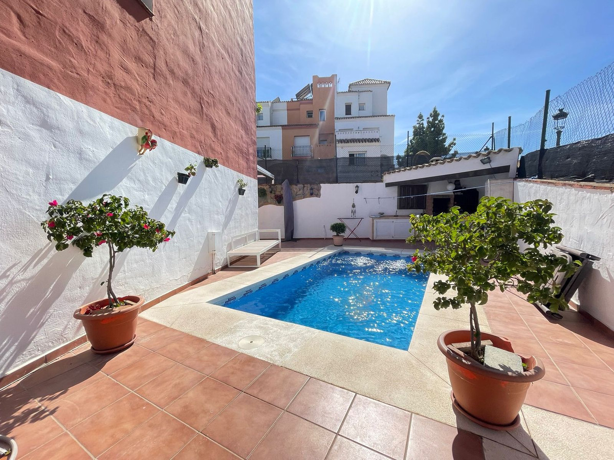 Huis te koop in Estepona | 3 slaapkamers H5412502